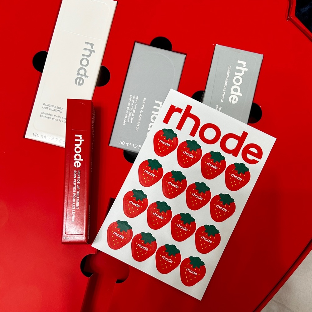Rhode strawberry box. Please read description